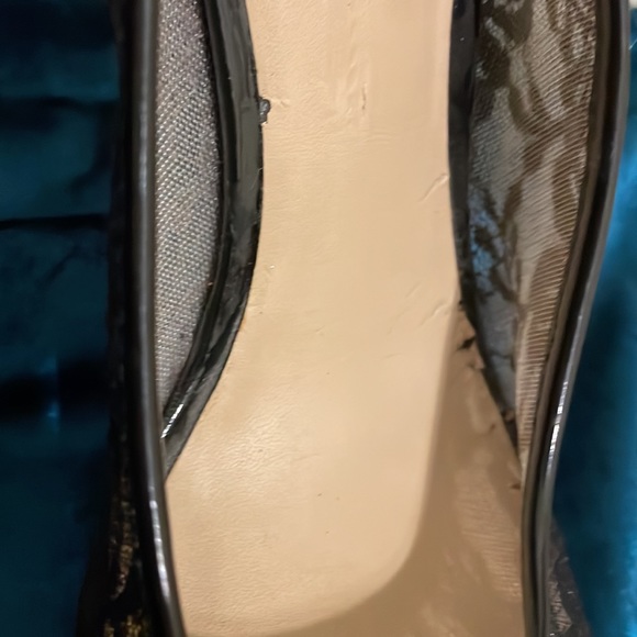 Size 10 black lace Guess heels - Picture 8 of 8